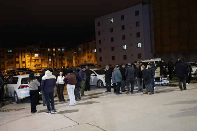 Mekke uçağını bekleyen umreciler şoka uğradı, soluğu karakolda aldılar