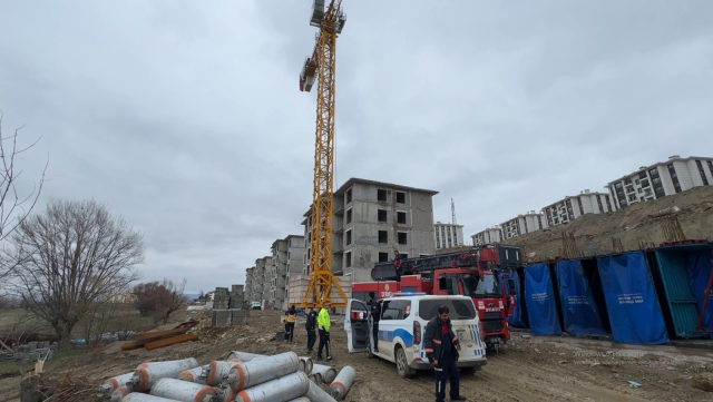 Vincin tepesine bakan hemen polisi aradı