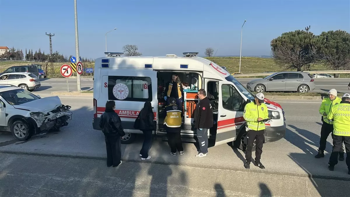 Çanakkale\'de Kaza: 8 Yaralı