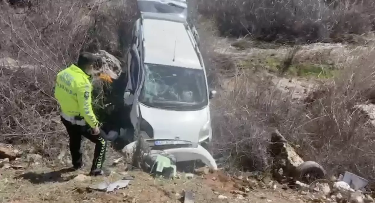 Gölbaşı\'nda Trafik Kazası: 4 Yaralı