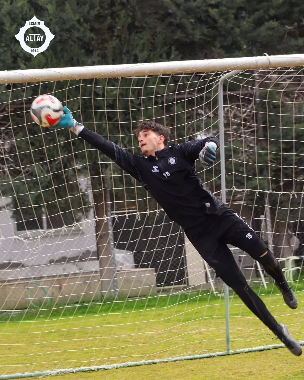 Altay, Altyapıdan İki Genç Oyuncu A Takıma Aldı