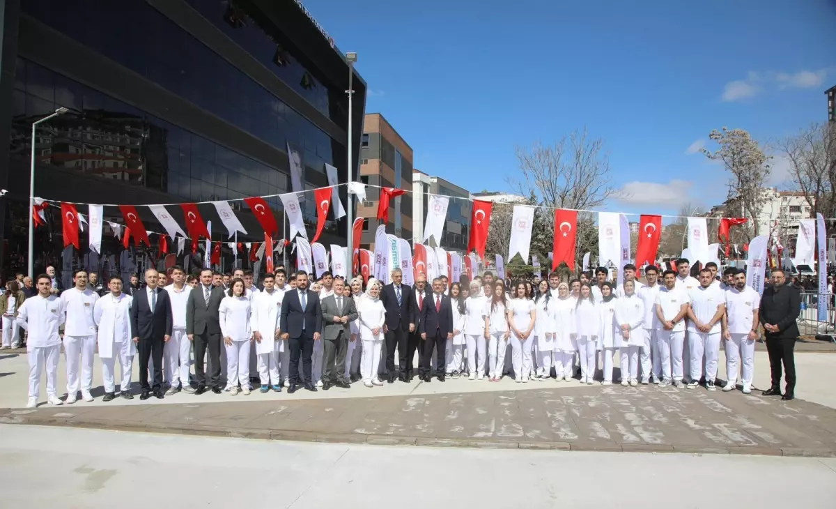 Bakan Memişoğlu: Günlük 3 milyondan fazla muayene ve sağlık hizmeti sunuyoruz