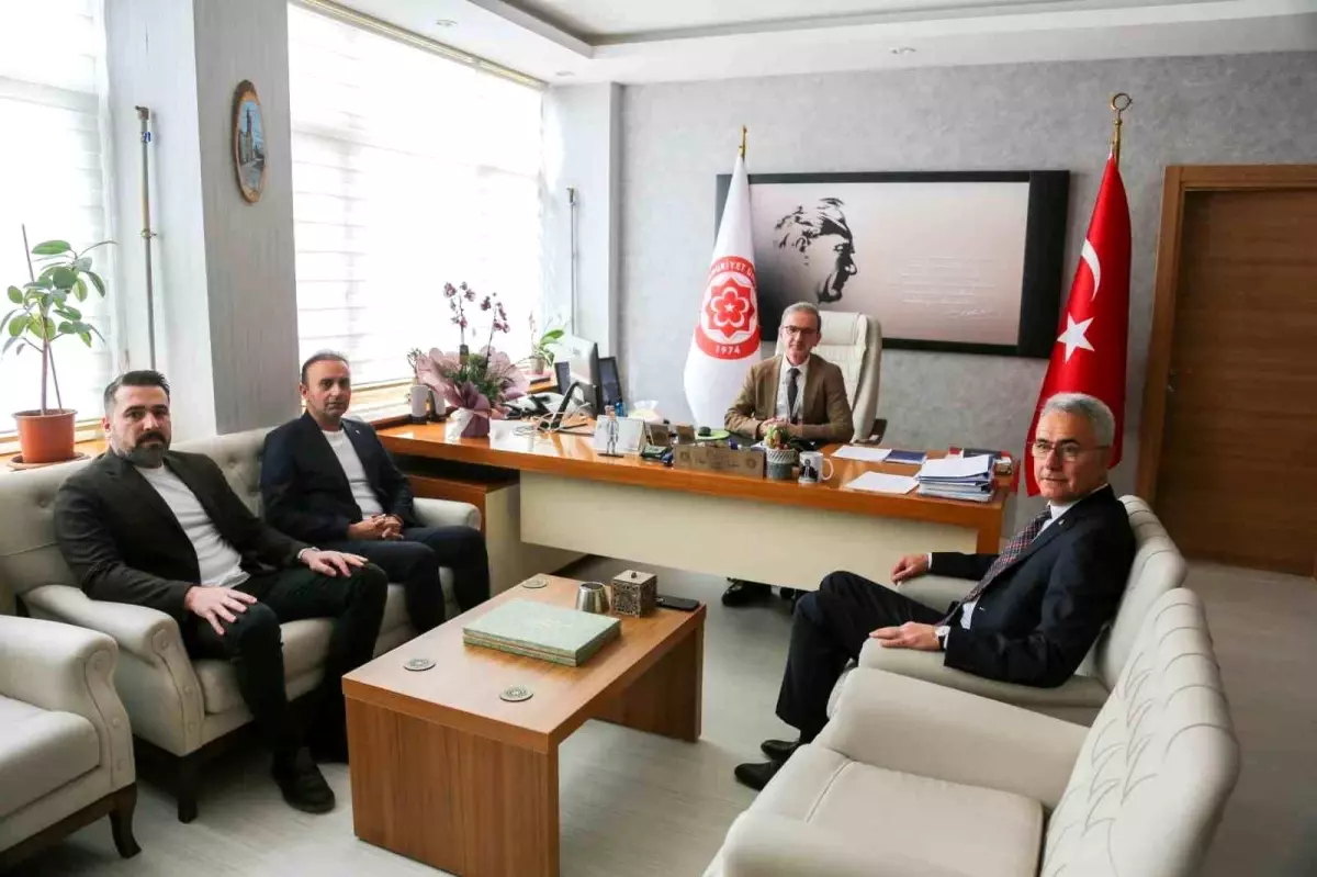 Sivas\'ta Medikal Sektör Sorunları Görüşüldü