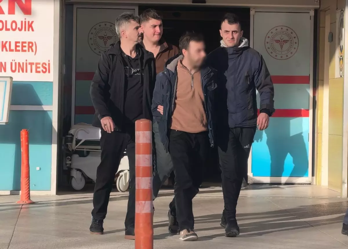 İnegöl\'de Park Halindeki Araçlardan Hırsızlık