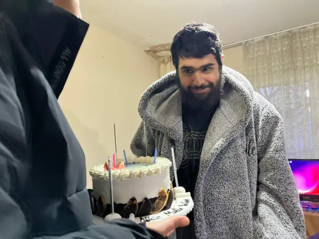 Türkiye'nin konuştuğu Barış'ın son hali! 25 yaşını kutladı, türkü bile söyledi