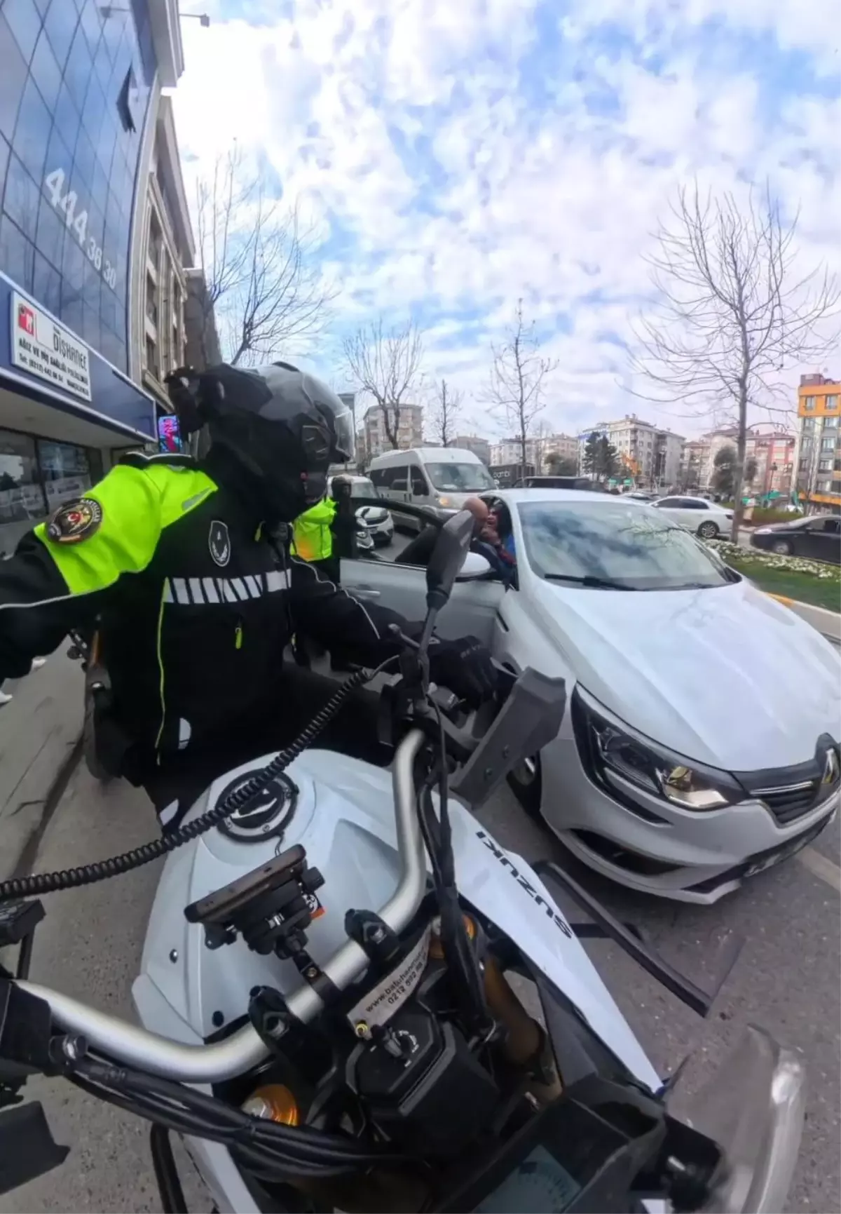 Zabıta Beyaz Melek Gibi