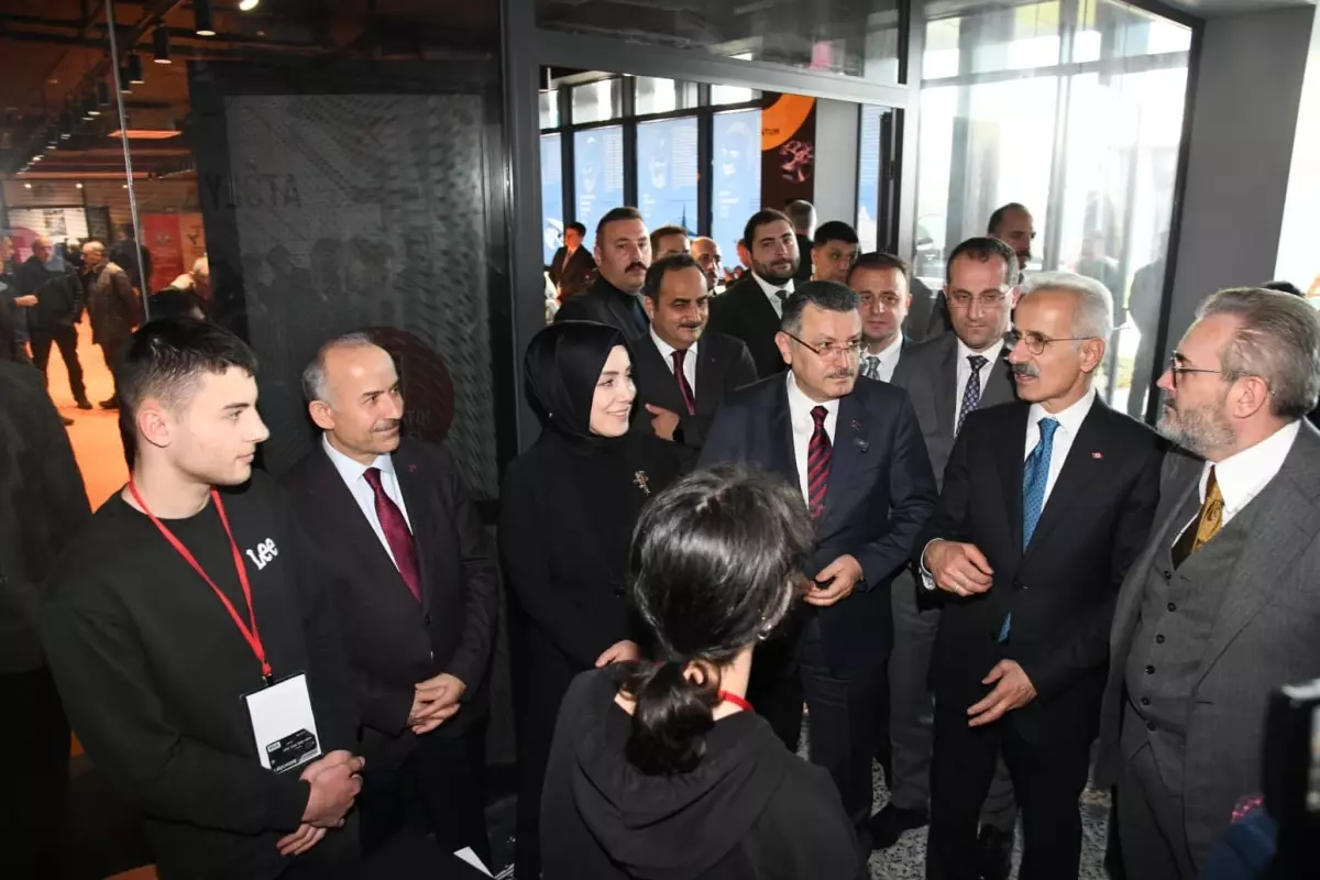 Bakan Uraloğlu\'ndan Bilim Merkezi ve Fabrikaya Ziyaret