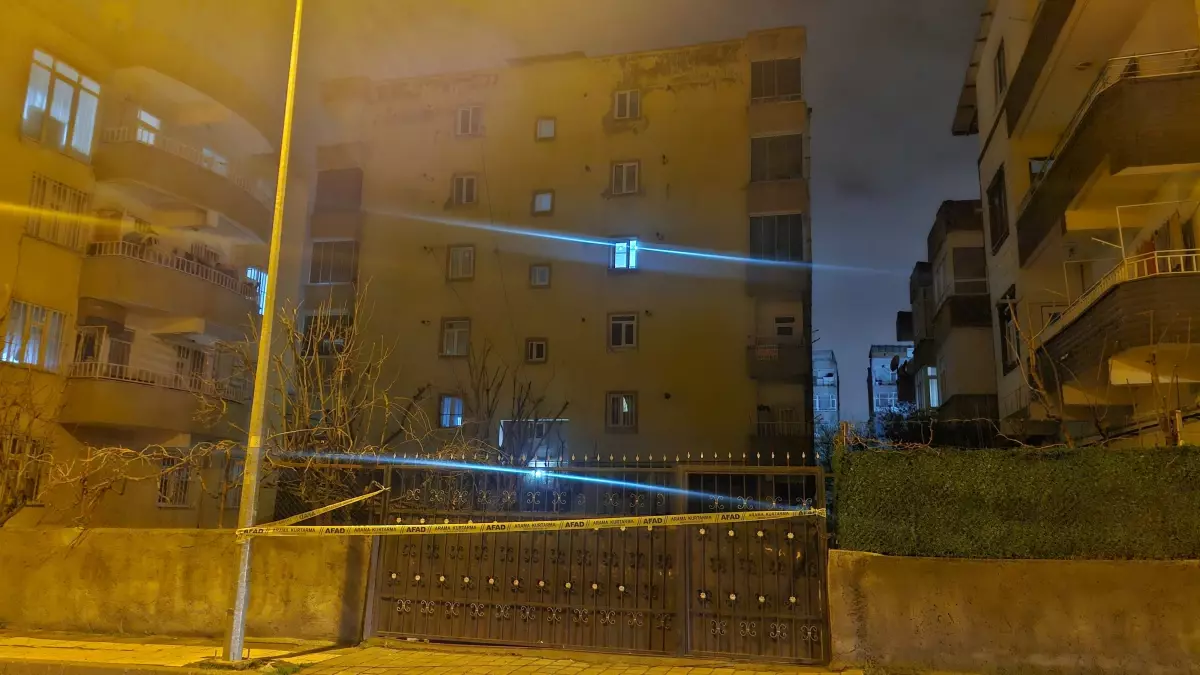 Diyarbakır\'da Apartman Tahliyesi