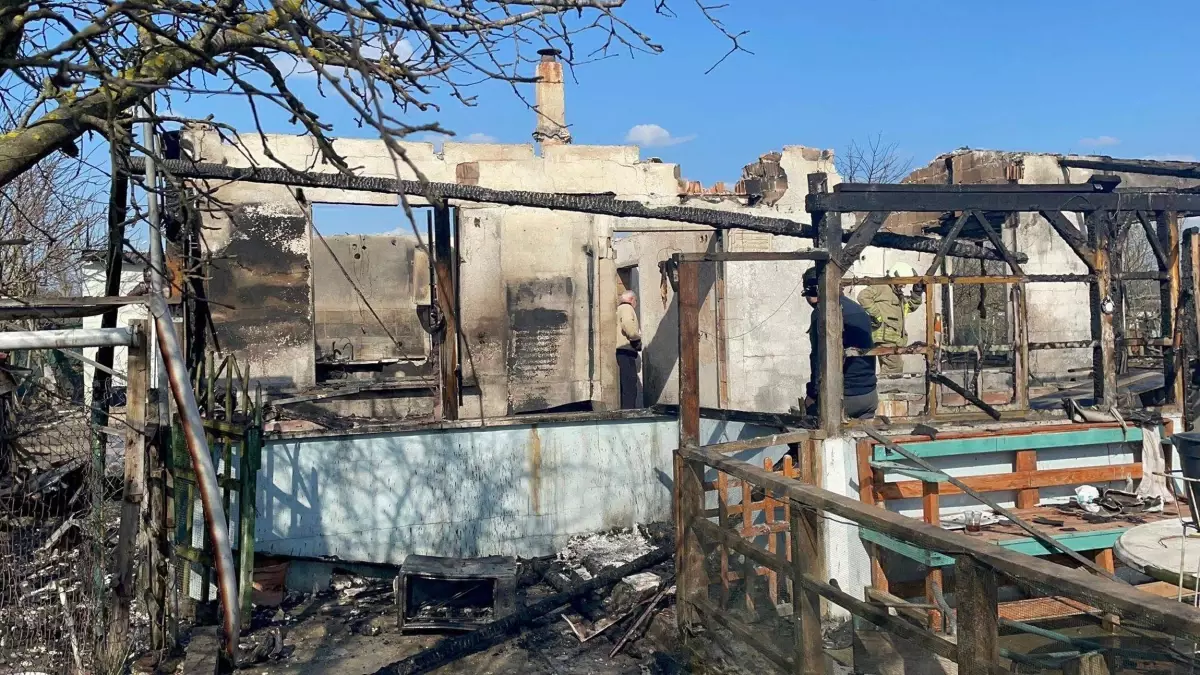 Çatalca\'da Yangın: Bozkurt Çifti Evsiz Kaldı