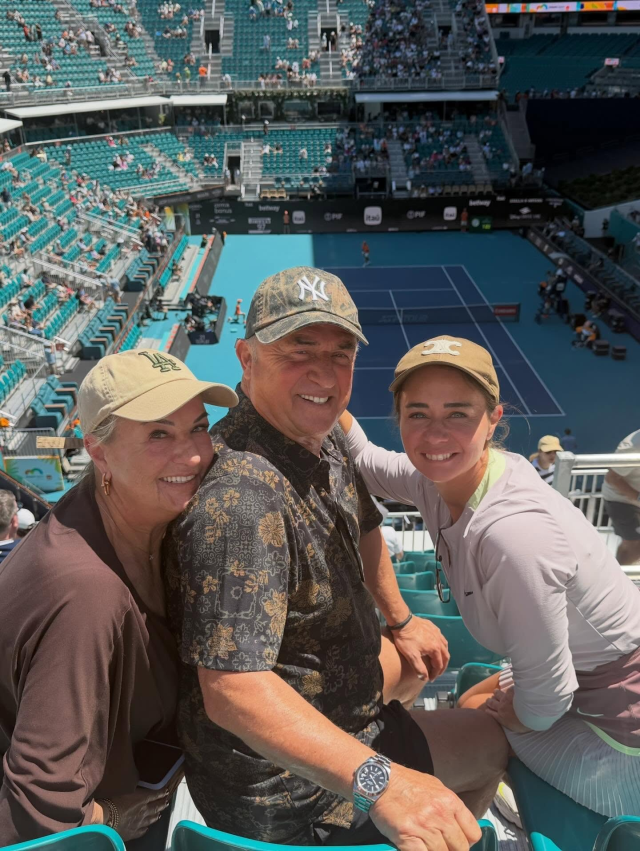 Her gören aynı yorumu yaptı! Fatih Terim ailesiyle birlikte Miami Açık tenis turnuvasında