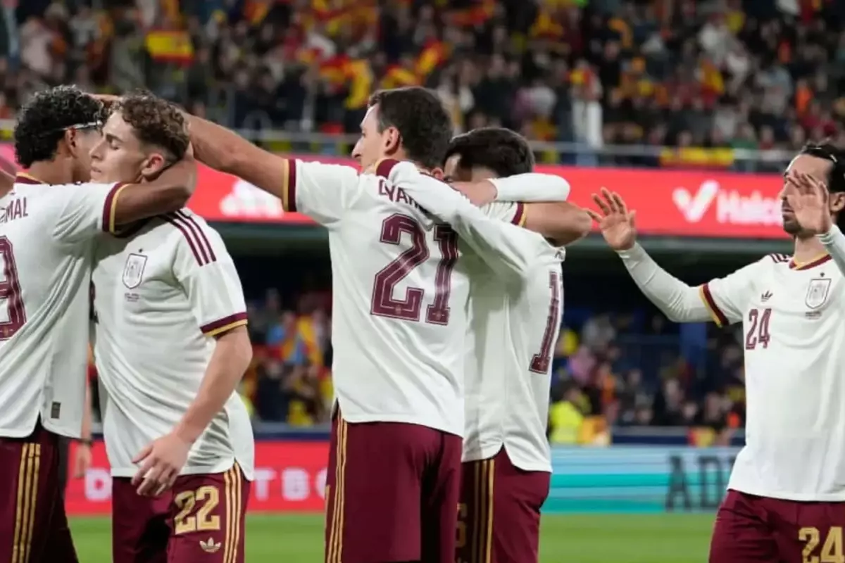 İspanya, Sırbistan\'ı güle oynaya yendi