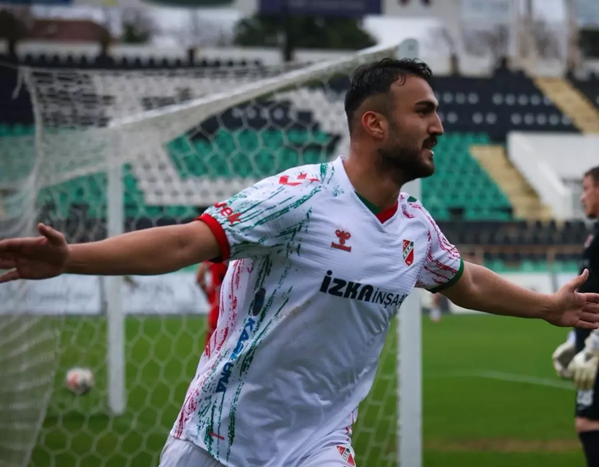 Karşıyaka, Eskişehirspor ile Play-Off için kapışıyor