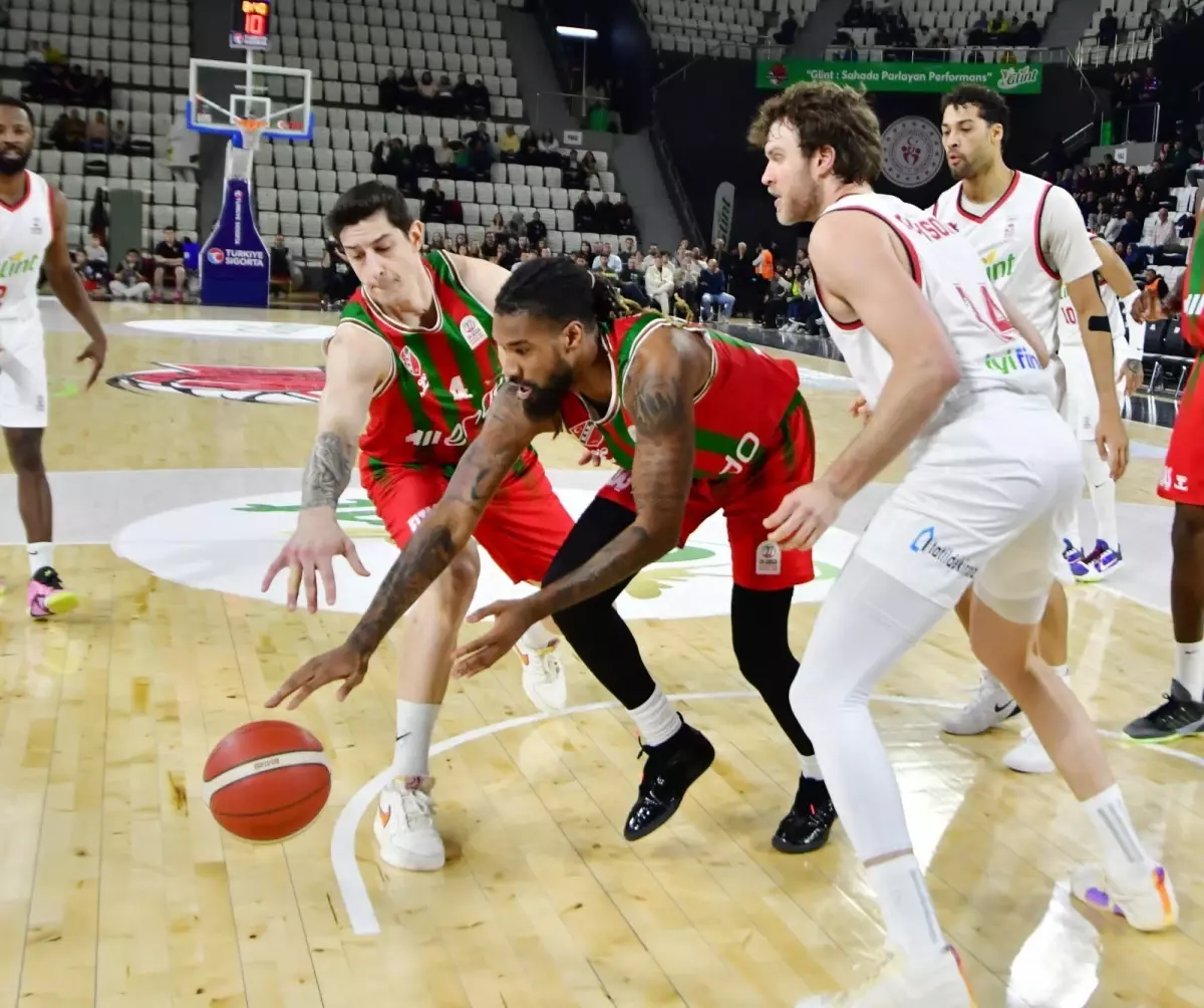 Karşıyaka\'nın Zorlu Maçı