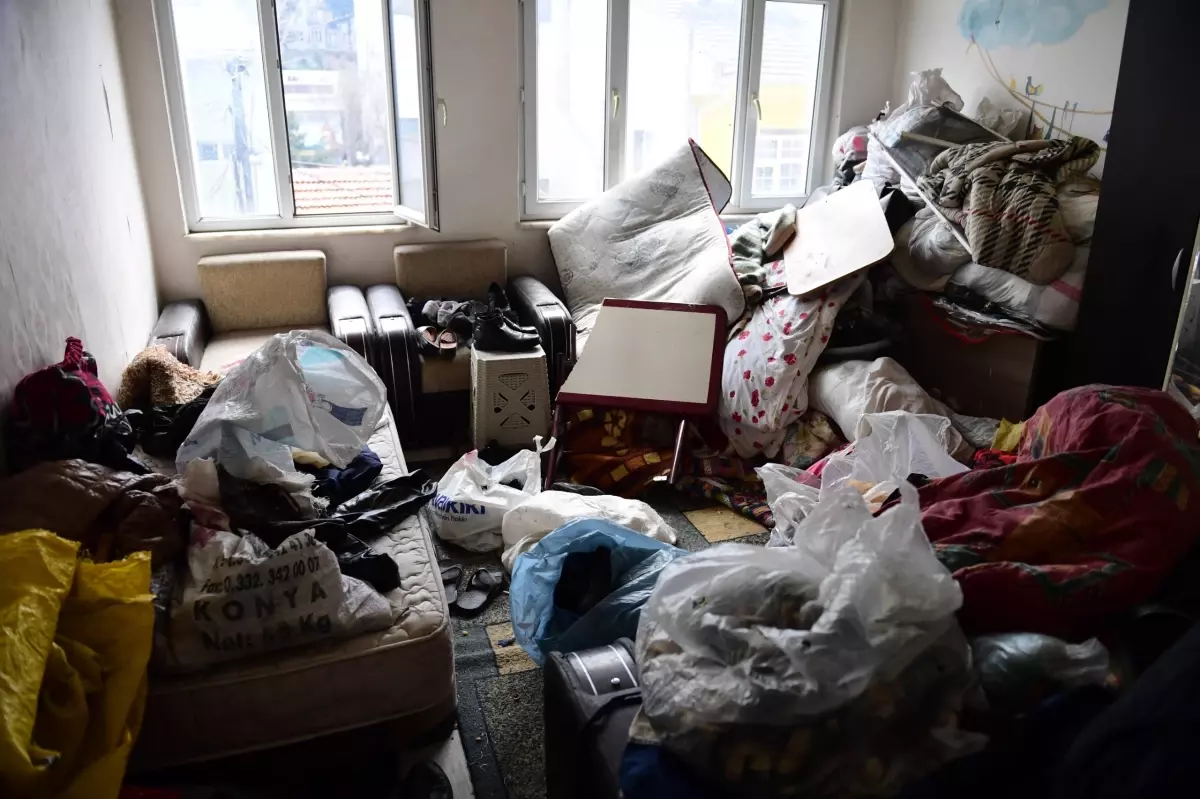 Bursa\'da Çöp Ev Temizlendi