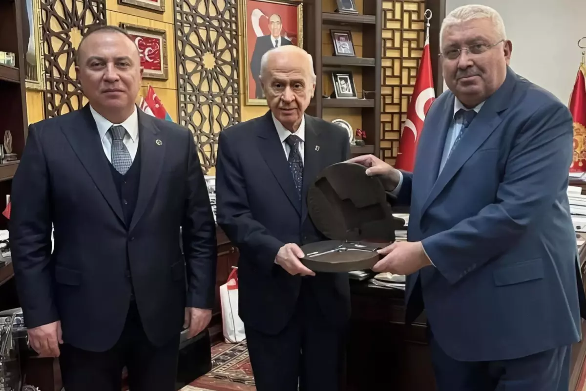 MHP\'de neler oluyor? Önce kazan kaldırdı sonra paylaşımı geri çekti