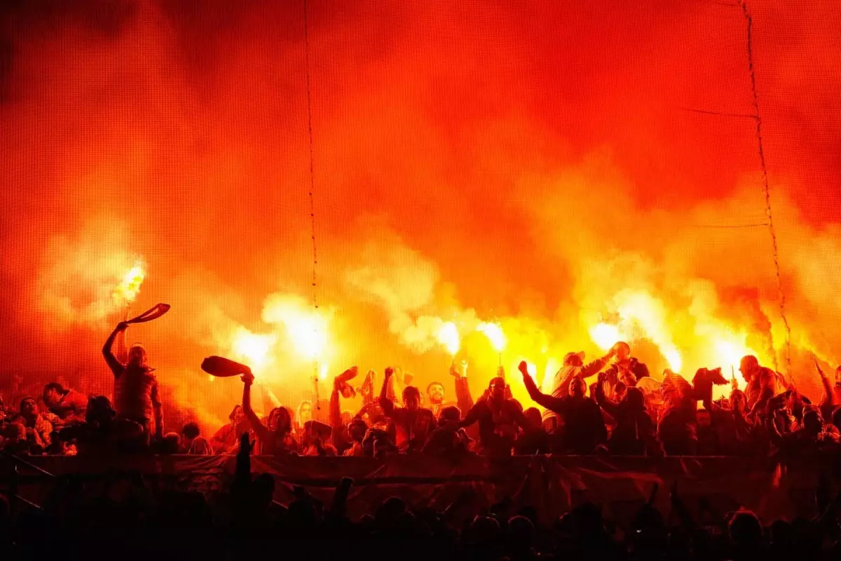 Ve yeni sezonun ilk bombası patlıyor! Galatasaray\'da Amadou Onana sürprizi