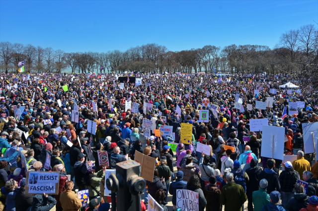 ABD'de milyonlar, Trump'a karşı