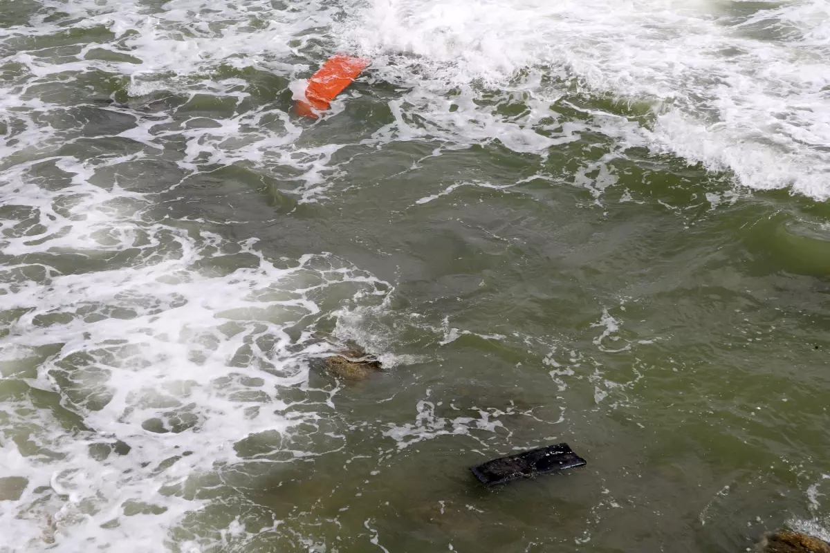 Fırtınada Balıkçı Teknesi Alabora Oldu