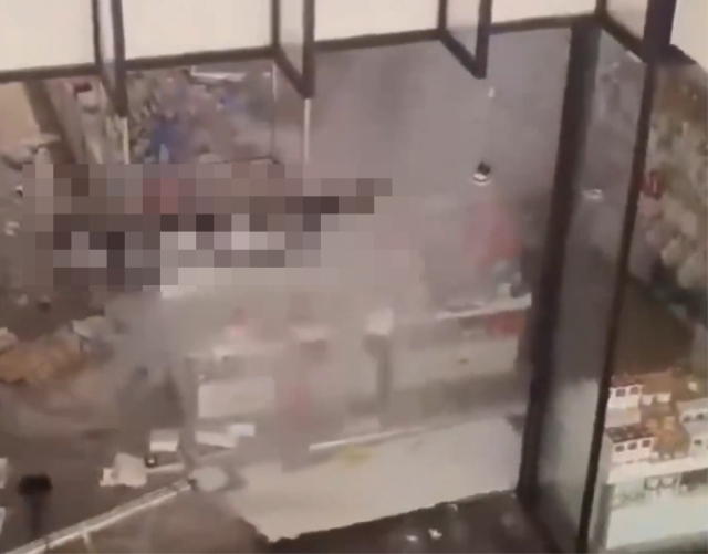 Dubai felaketi yaşıyor! Havalimanı dev bir havuza, yollar bataklığa döndü