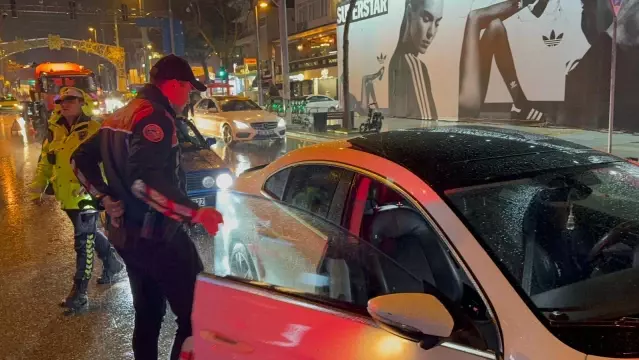 Kadıköy’de trafik ve asayiş denetimi yapıldı