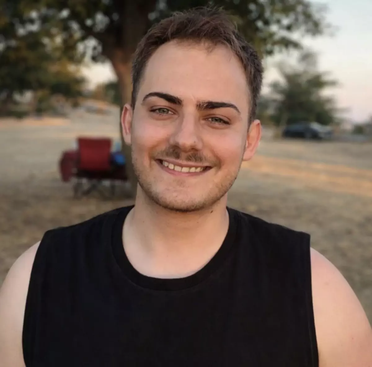 Kağıthane\'de binanın 6\'ncı katındaki terastan düşen mimar hayatını kaybetti