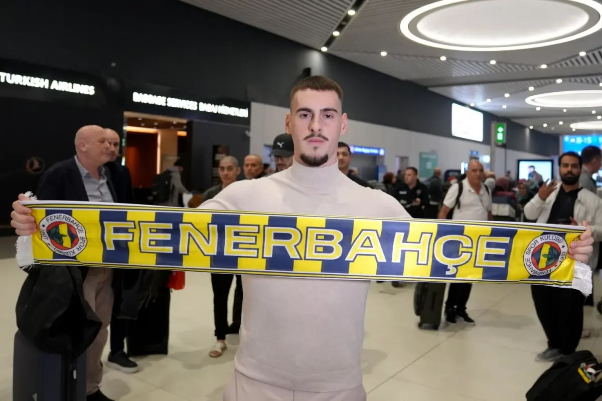 Mimovic\'e yeniden Fenerbahçe yolu gözüktü