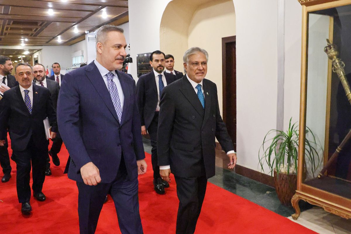Savaş sürerken Bakan Fidan\'dan İslamabad çıkarması