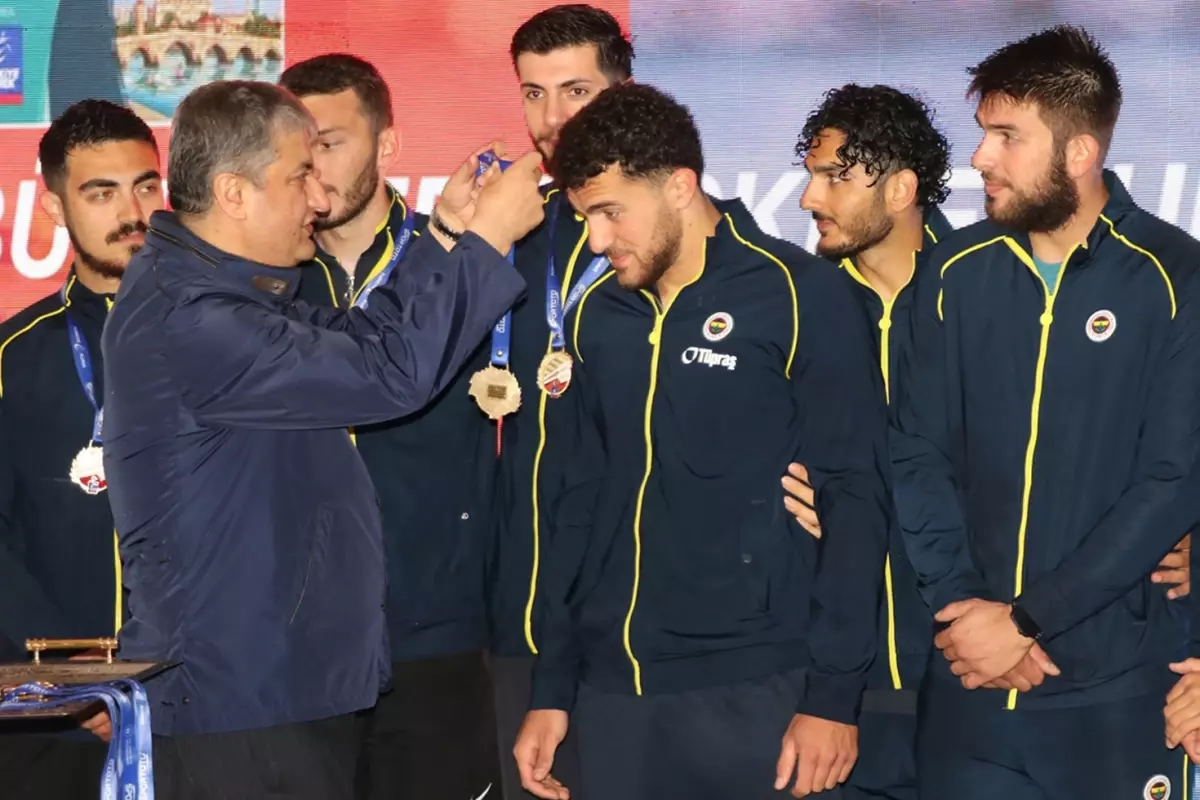 Türkiye Kupası Kürek Yarışları\'nda birinci Fenerbahçe