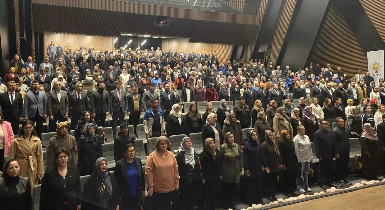 AK Parti\'li Kaya\'dan CHP\'ye Sert Tepki: \'Darbeci Zihniyet ile Kol Kola Girmiştir\'