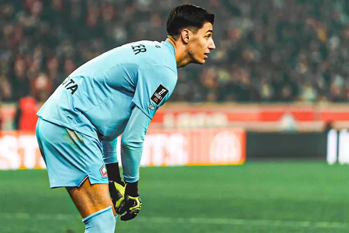 Beşiktaş\'tan Berke Özer hamlesi