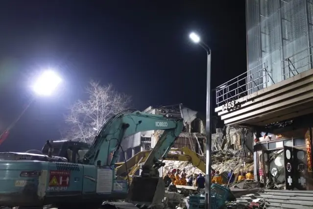 Çin’in Heilongjiang eyaletinde bina çöktü: 7 ölü