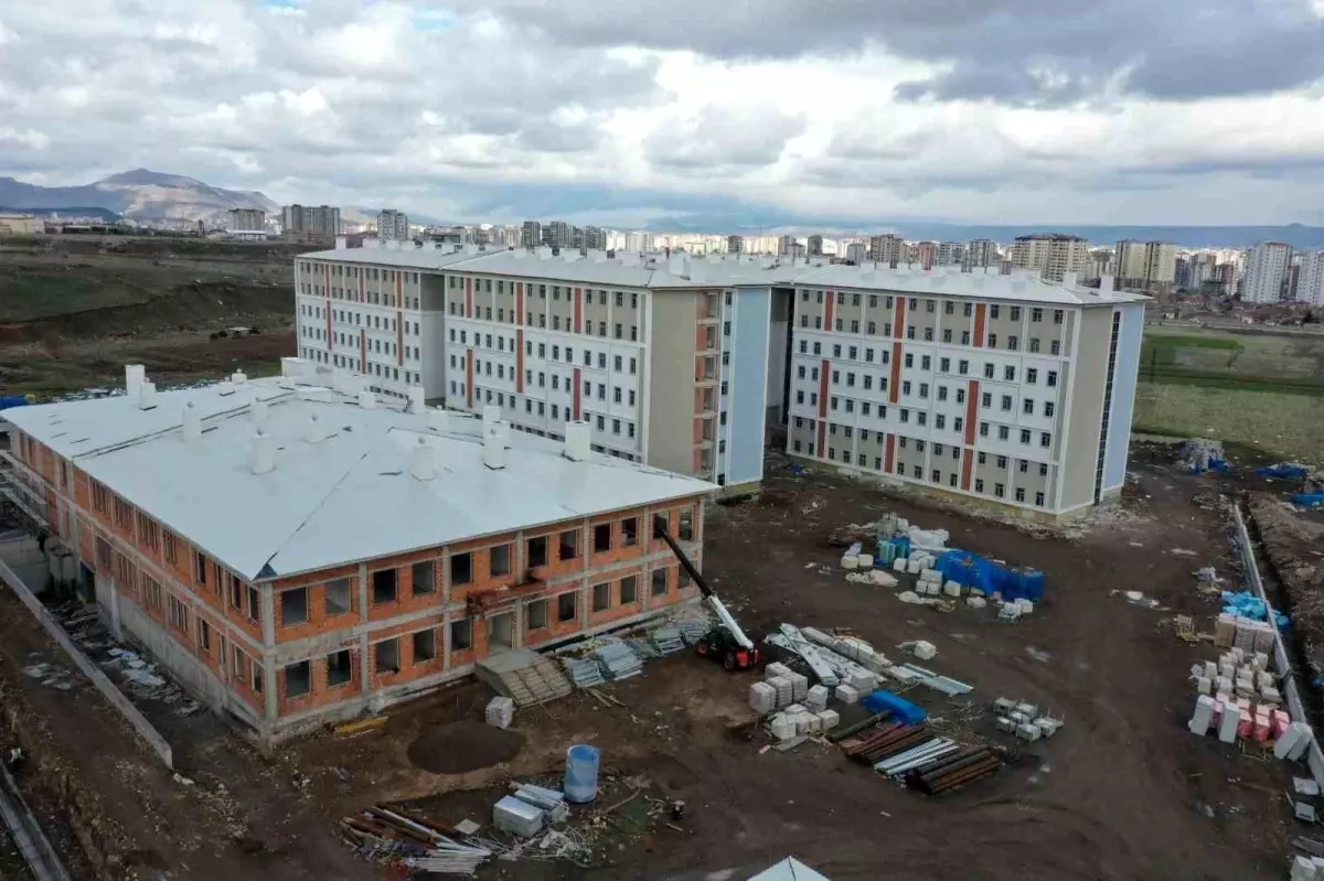 Erciyes\'te Yeni Öğrenci Yurtları Tamamlanıyor