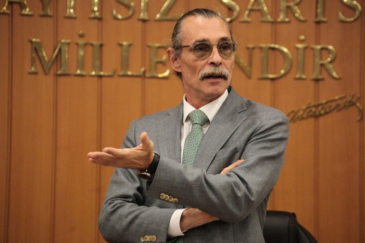 Etimesgut Belediyesi\'ne operasyonla ilgili Erdal Beşikçioğlu\'ndan ilk açıklama