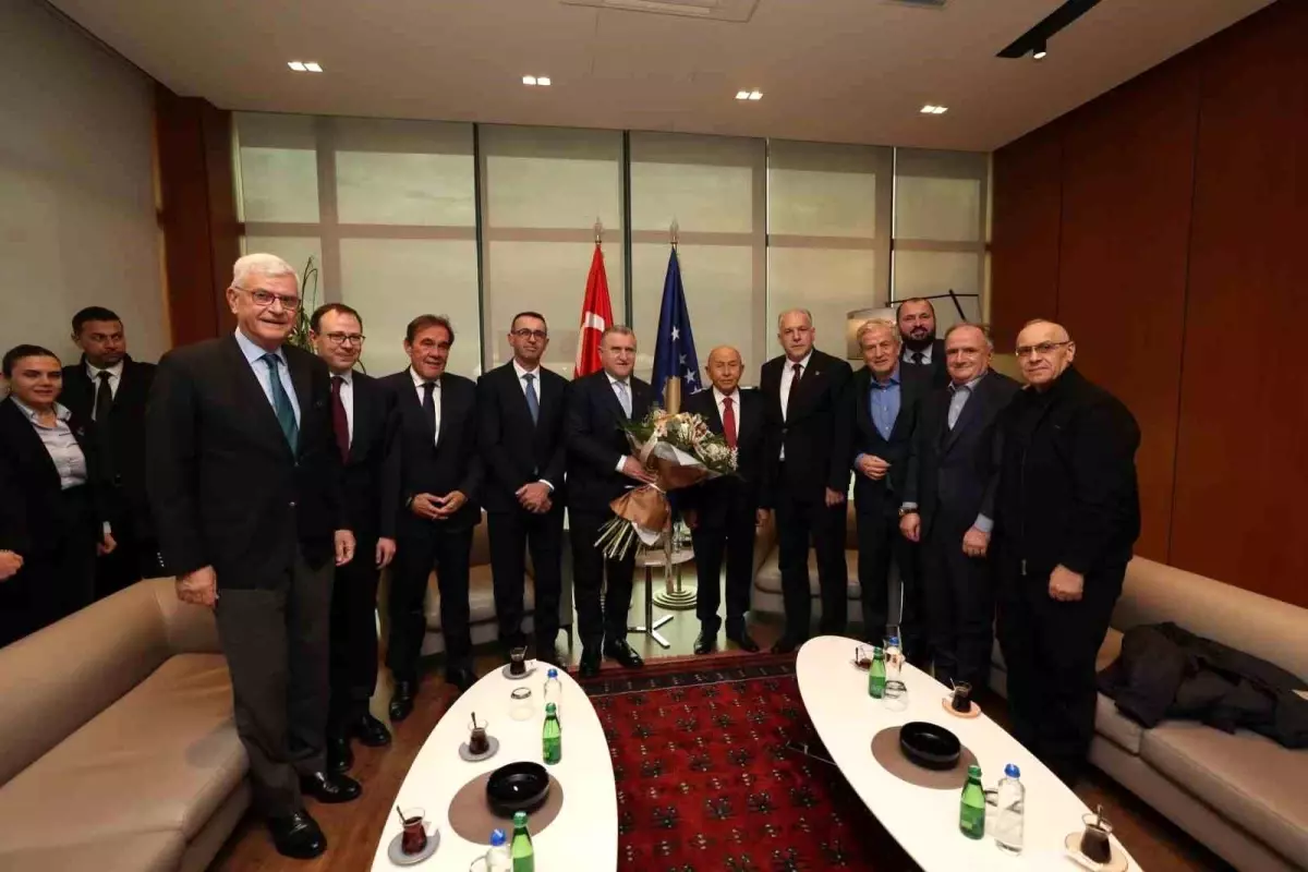 Bakan Bak Kosova\'da