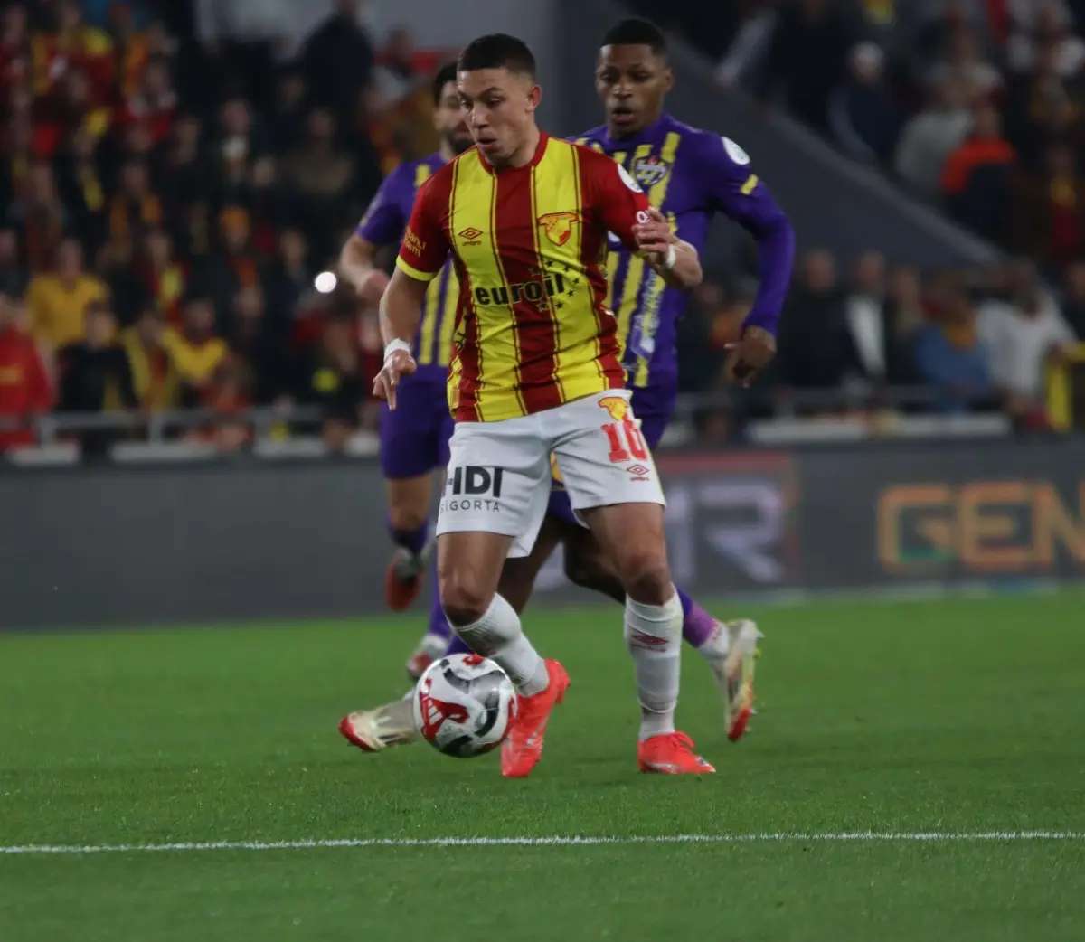 Göztepe\'de Transfer Gündemi Askıya Alındı