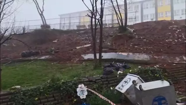 Maltepe’de Okul Duvarı Çöktü