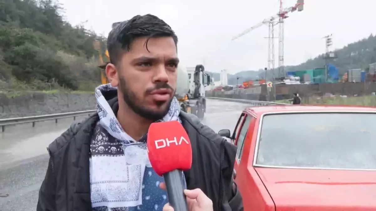 Sarıyer\'de Yağmur Sel Oldu