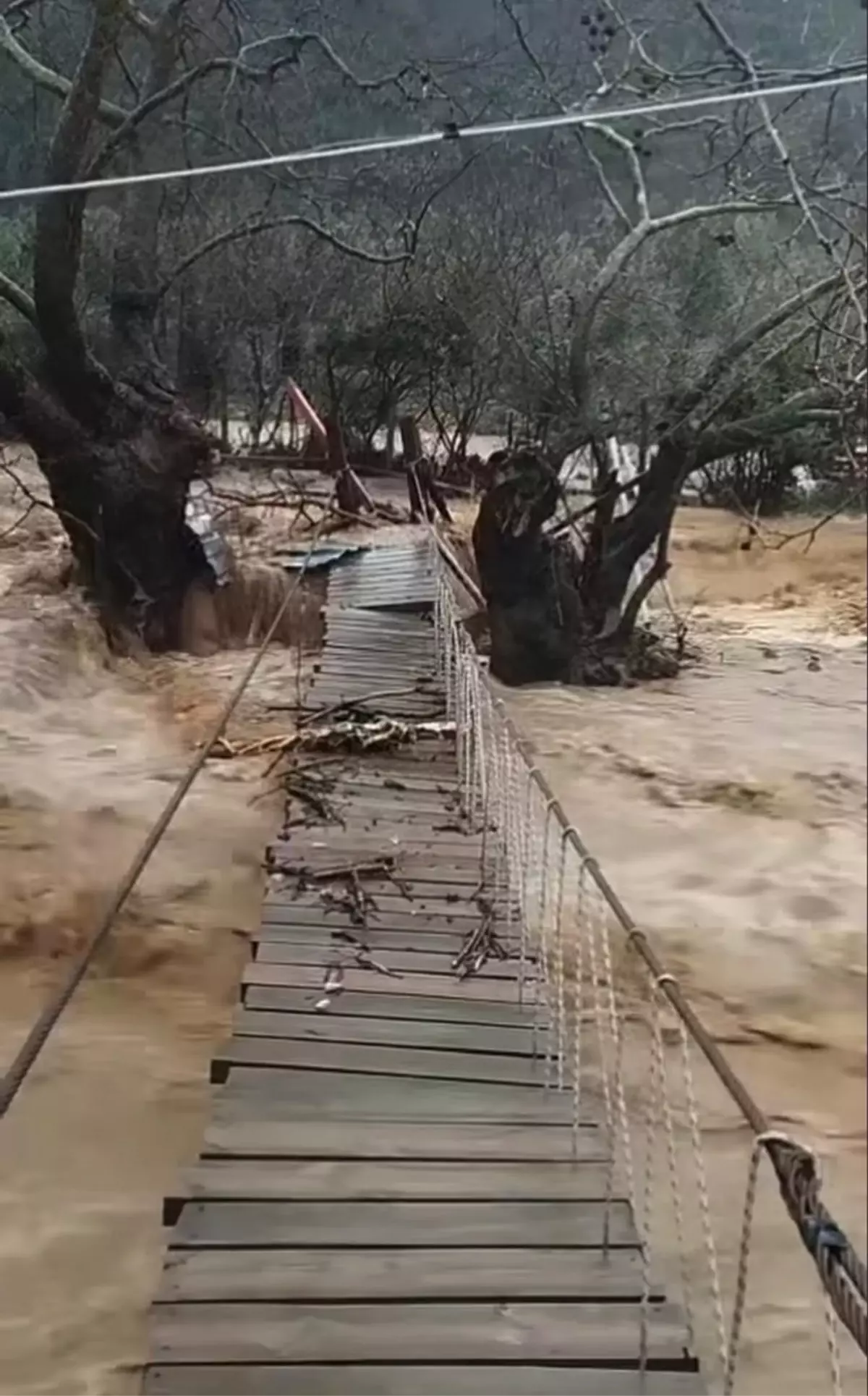 Yalova\'da Sağanak Sele Neden Oldu