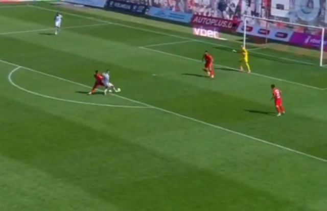 Yok böyle gol! Haberi okuyanlar 'Bu resmen şike' diyor Yok böyle gol! Haberi okuyanlar 'Bu resmen şike' diyor