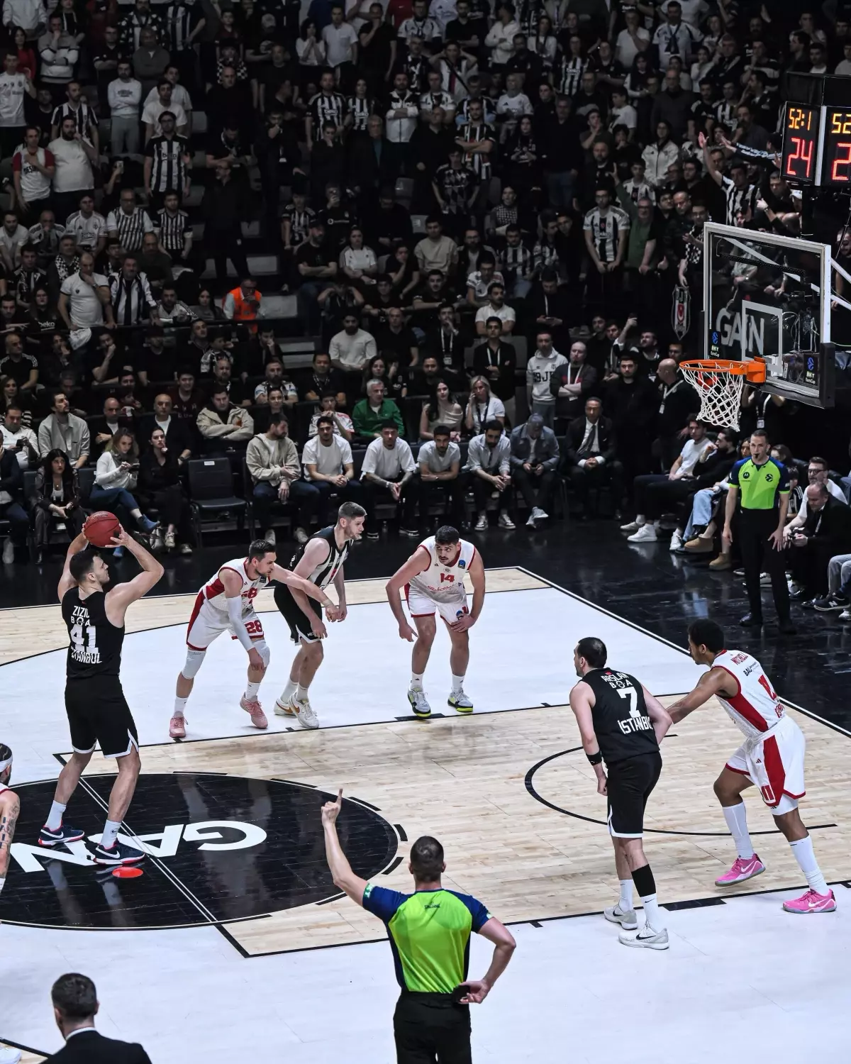Beşiktaş GAİN EuroCup\'ta Avantaj Sağladı
