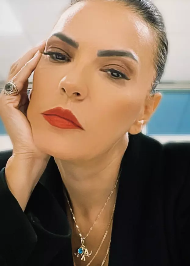 Belediye başkanını tacizle suçlayan genç kızın ölümünde Yeşim Salkım'dan adalet çağrısı