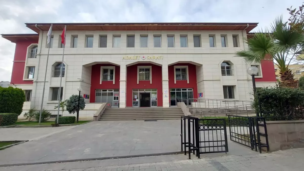 Turgutlu\'da Cinayet: 4 Kişi Öldürüldü