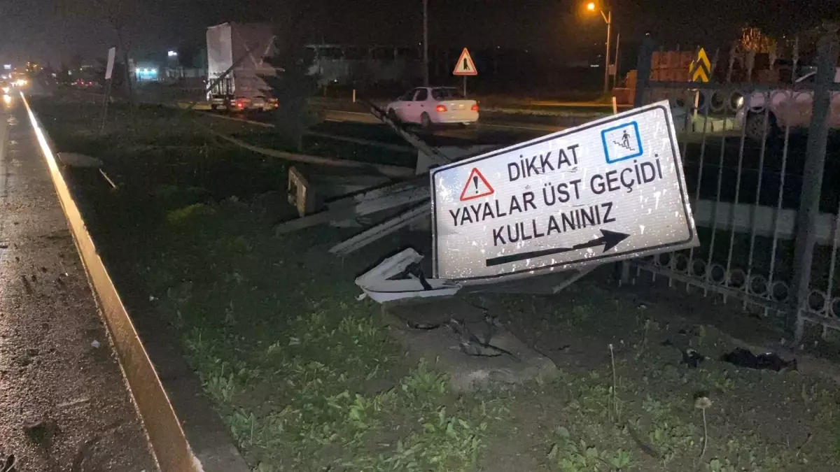 İnegöl\'de Trafik Kazası: 2 Yaralı