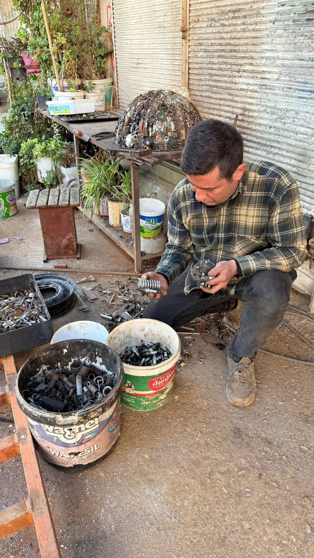 Geri Dönüşüm ve Heykel Sanatçısı Mervan Altınorak, Büyük İskender\'in Atı Bukefalos\'un Heykelini Tasarladı
