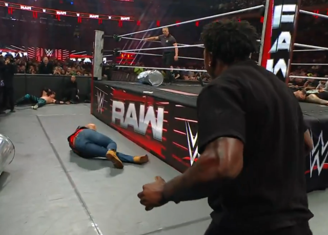 Geceye damga vuran olay! Eline muşta taktı tek yumruk atması yetti