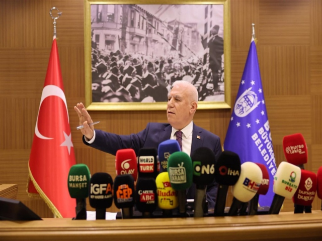 Gözaltına alınan Mustafa Bozbey'e yöneltilen suçlamalar! Organize Şube şafak vakti evinden aldı