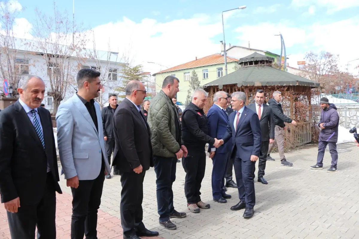 Karlıova\'da TOKİ Konutları İçin Kura Çekimi Yapıldı