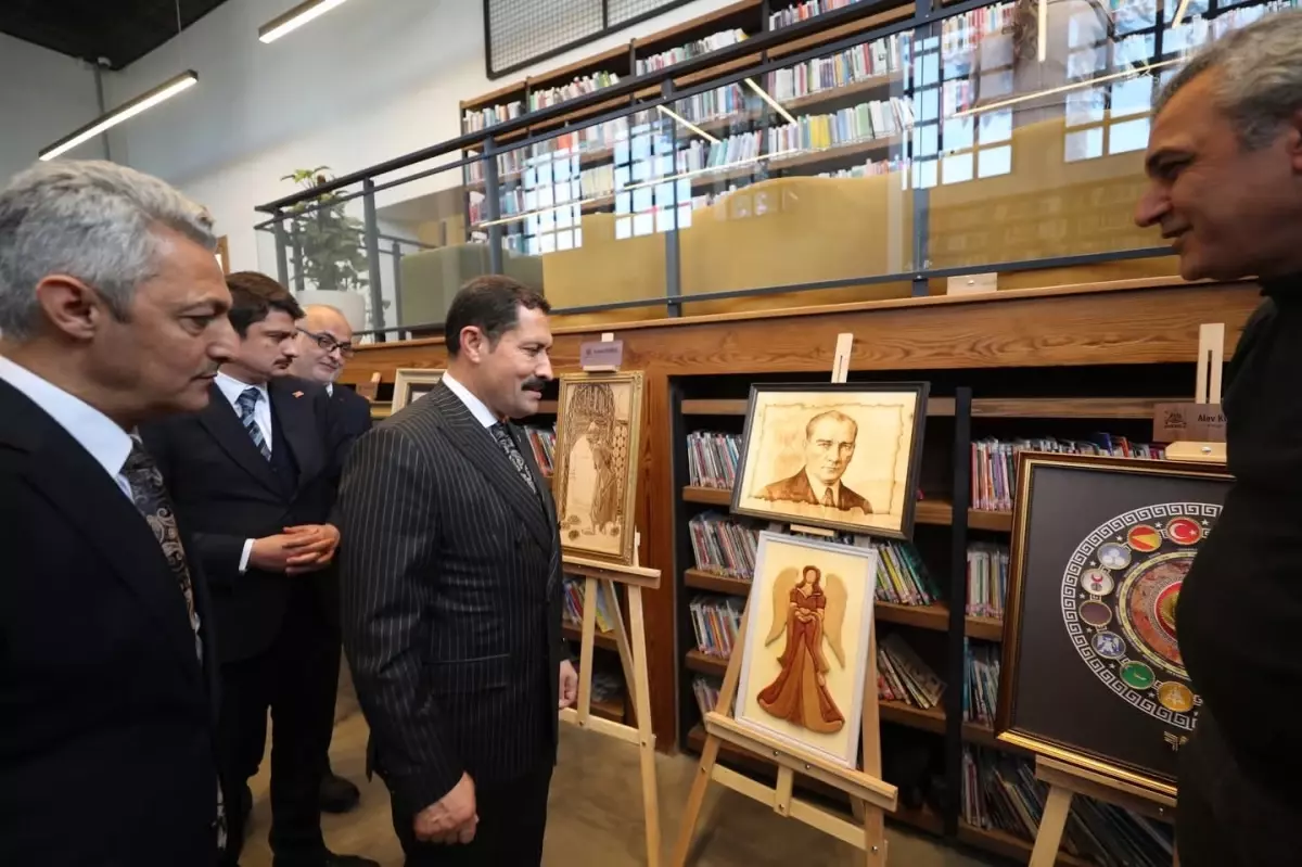 Kütüphaneler geleceğe ışık tutuyor: Hatay\'da anlamlı kutlama