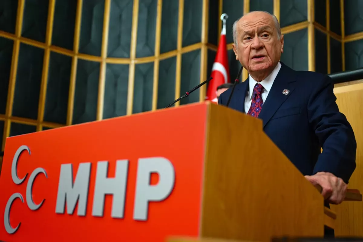 Bahçeli: İran halkının yanında durmak zamanıdır