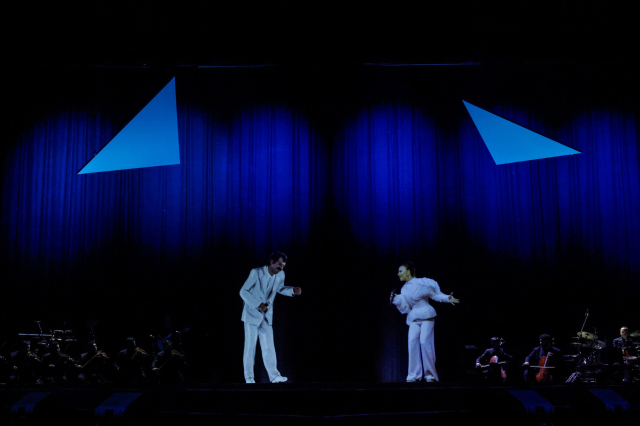 Türk Telekom’dan 5G ile gövde gösterisi! Müslüm Gürses’in hologramı sahneye taşındı